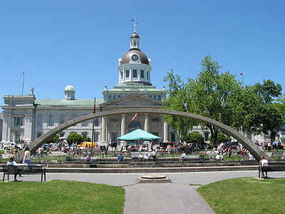 Das Rathaus in Kingston, früher Parlamentsgebäude